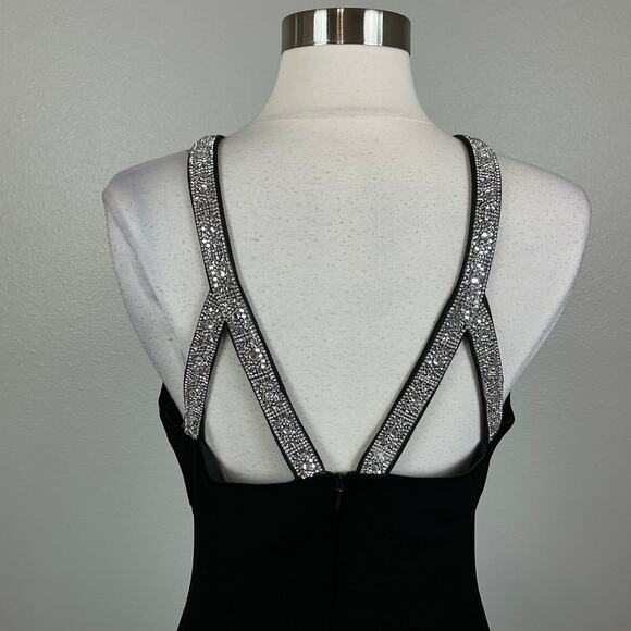 Black Velvet Beaded Strappy Back Evening Gown Size 8 Long Formal Dress by AQUA - Picture 8 of 13